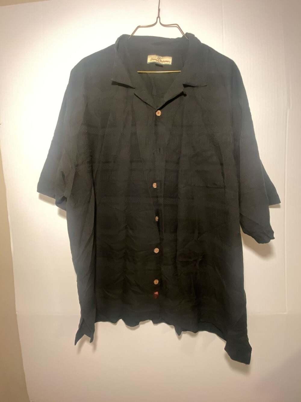 Tommy Bahama 100% Silk Black Short Sleeve Button Down Camp Shirt
